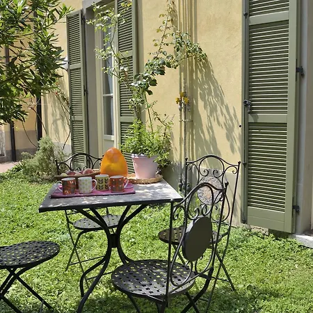 Old Borgo Vico شقة